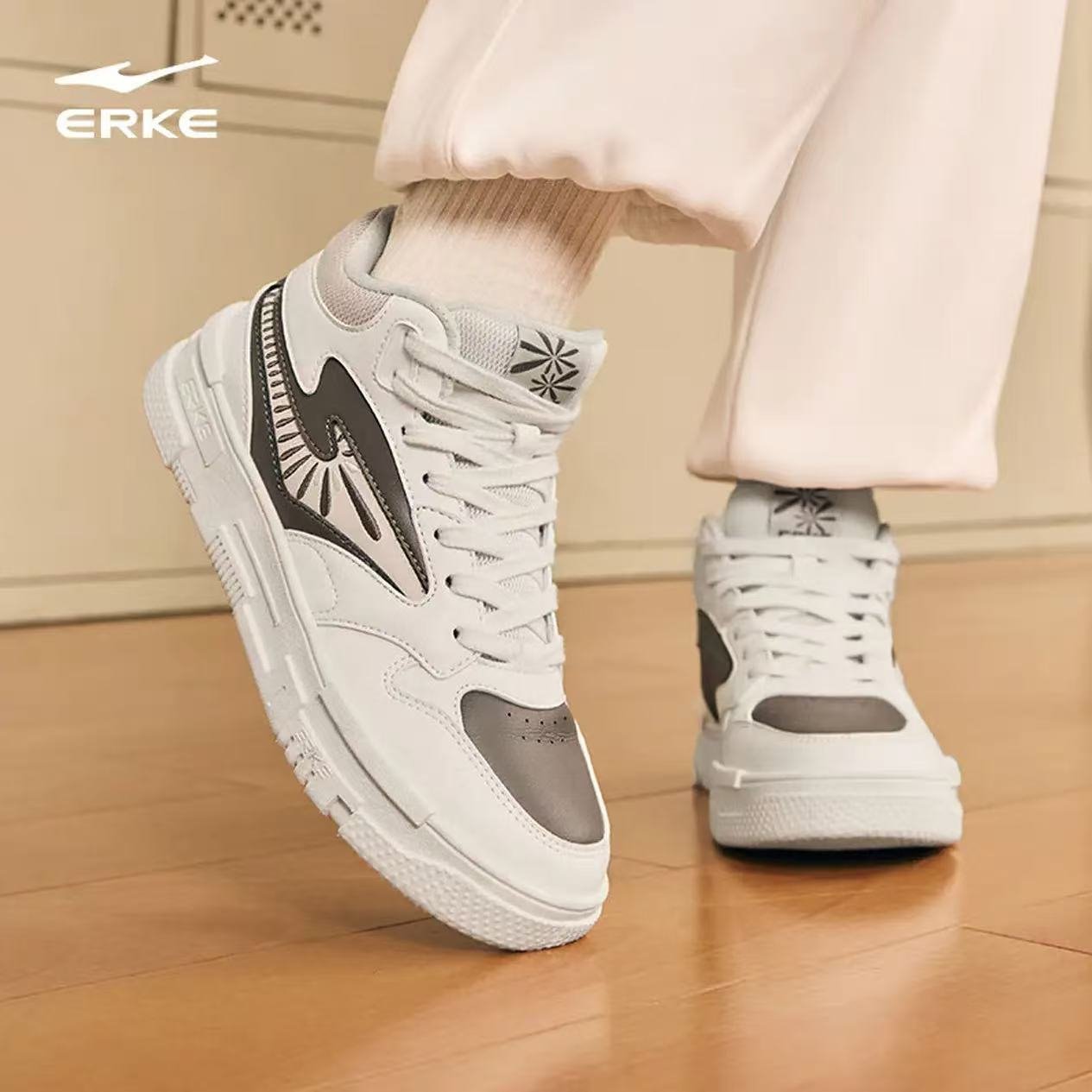 鸿星尔克女鞋高帮板鞋休闲鞋子2025春季款厚底复古运动鞋女 52124401007-002 38